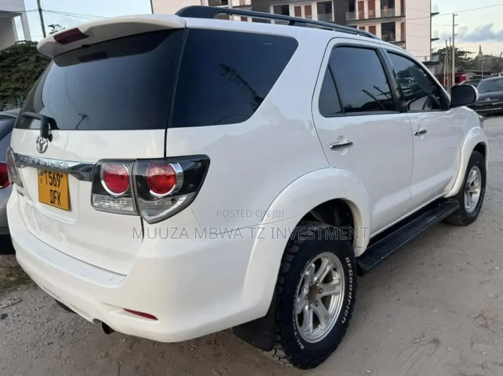 Toyota Fortuner 2015 White