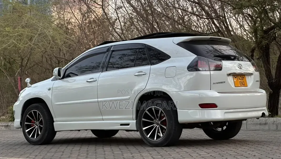 Toyota Harrier 2006 White