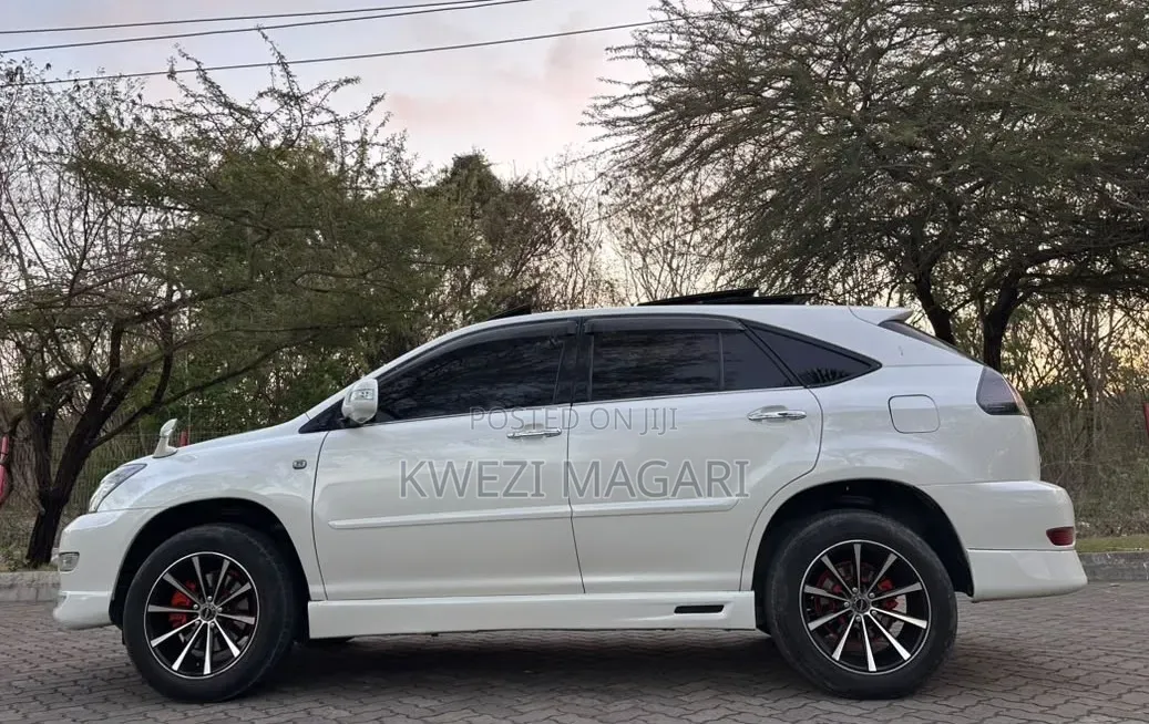 Toyota Harrier 2006 White