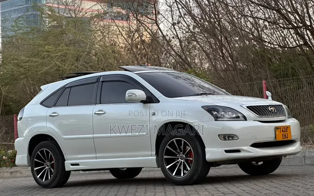 Toyota Harrier 2006 White
