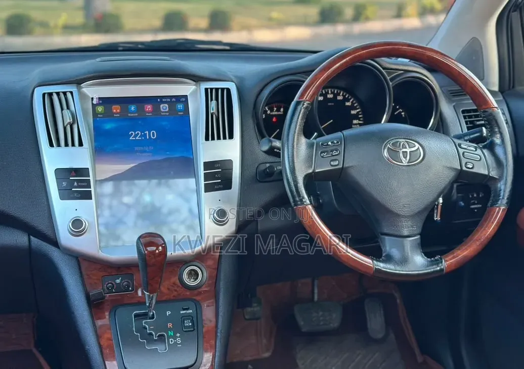 Toyota Harrier 2006 White