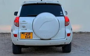 Toyota RAV4 2008 White