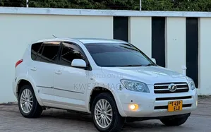 Toyota RAV4 2008 White