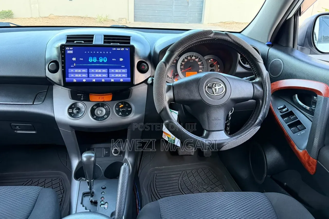 Toyota RAV4 2008 White