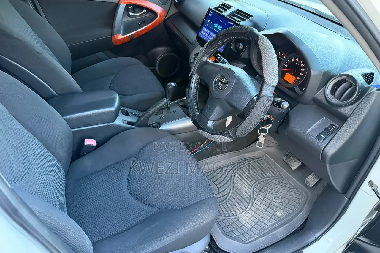 Toyota RAV4 2008 White