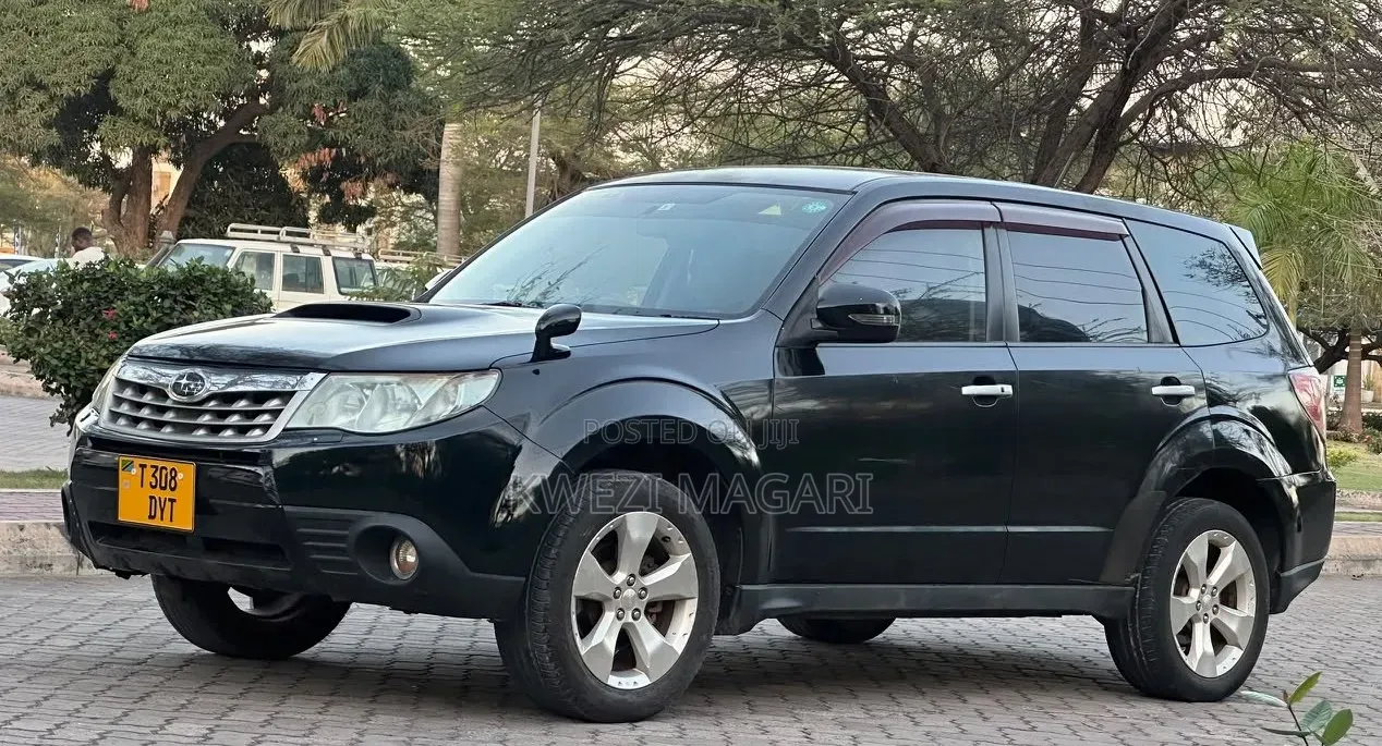 Subaru Forester 2010 Black