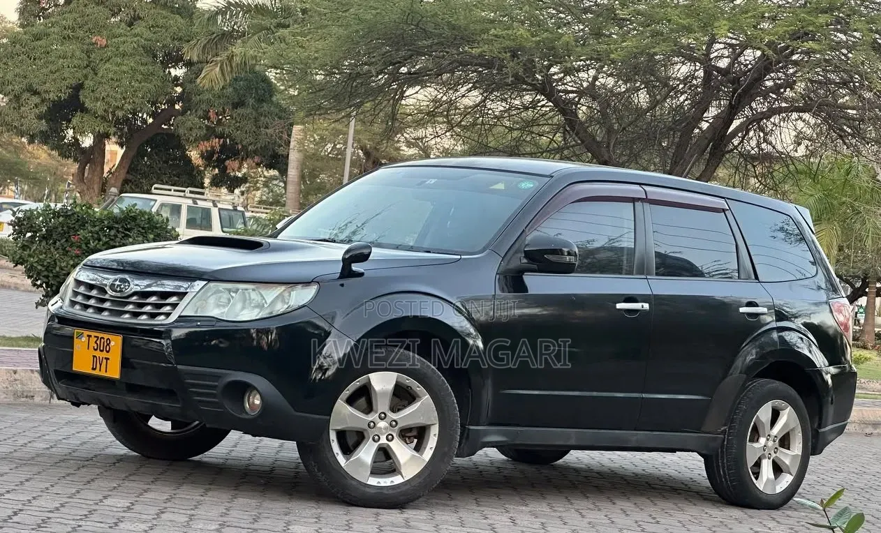 Subaru Forester 2010 Black