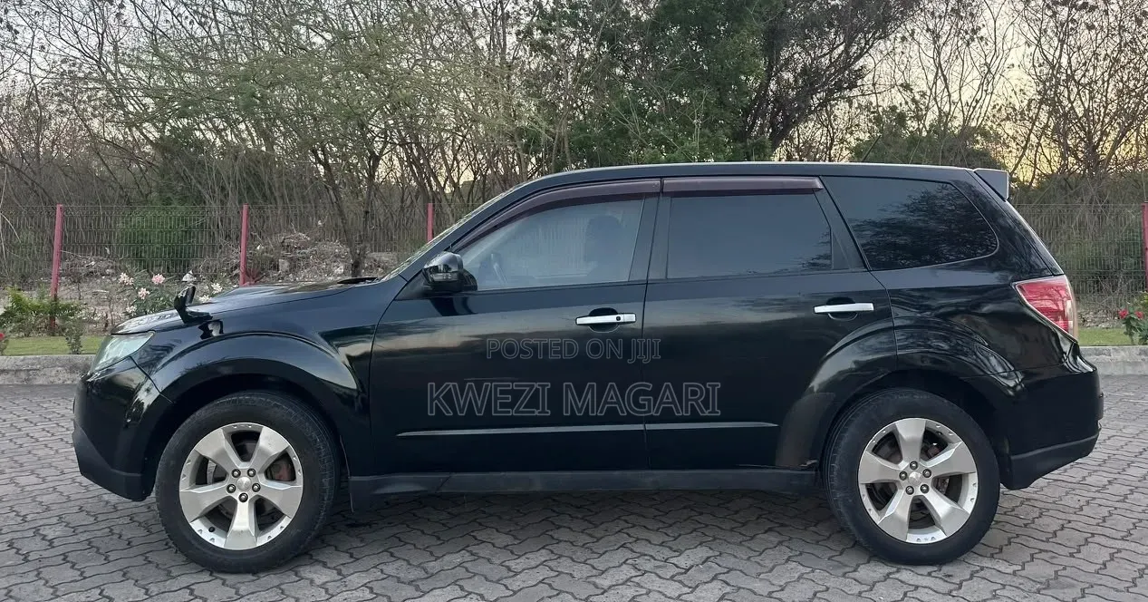 Subaru Forester 2010 Black