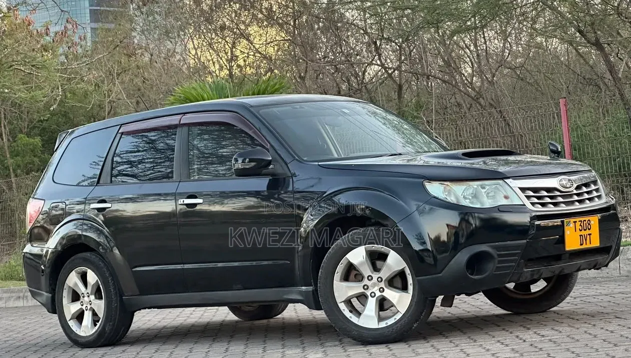 Subaru Forester 2010 Black