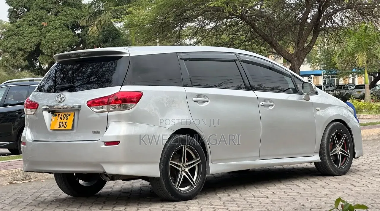 Toyota Wish 2009 Silver