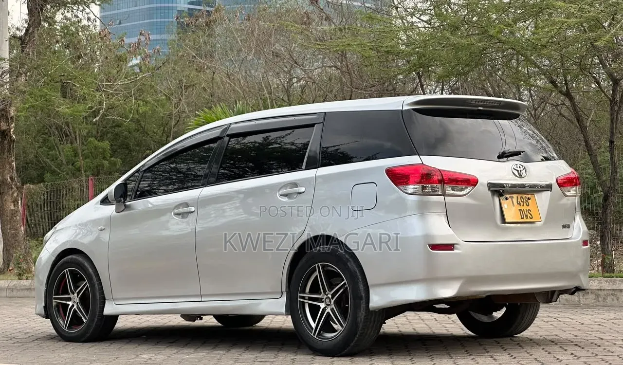 Toyota Wish 2009 Silver