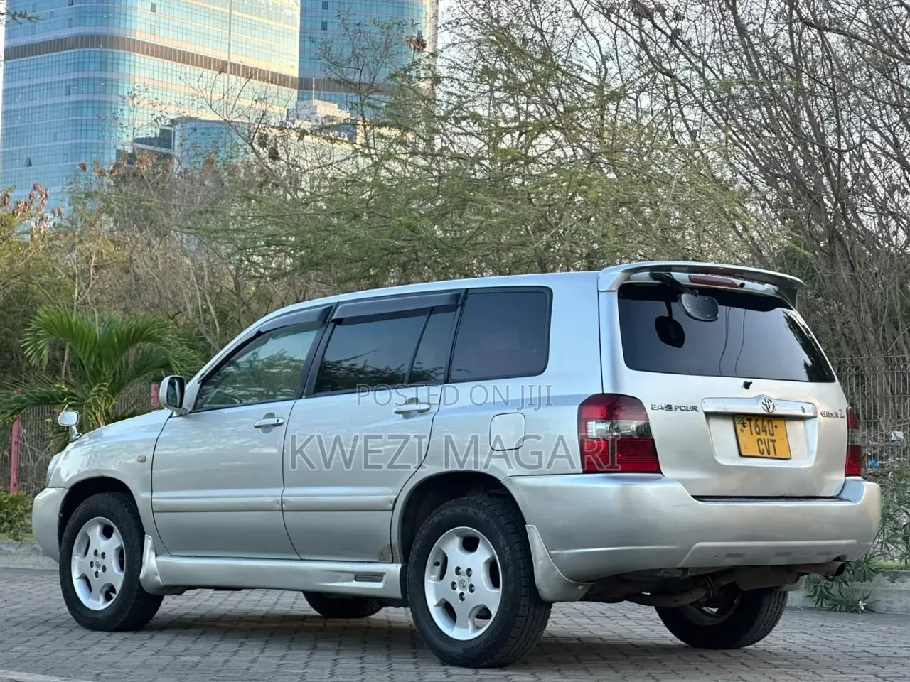 Toyota Kluger 2004 Silver