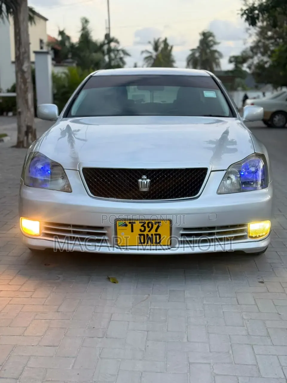 Toyota Crown 2004 Silver