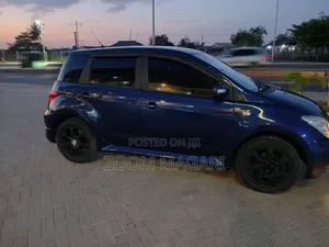 Toyota IST 2005 Blue