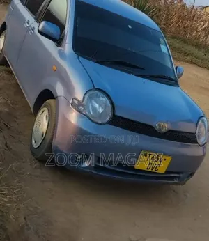 Toyota Sienta 2004 Blue