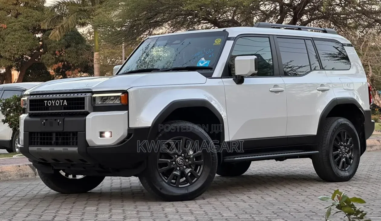 Toyota Land Cruiser Prado 2024 White