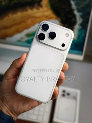 New Apple iPhone 17 Pro Max 256 GB Silver
