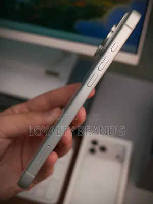 New Apple iPhone 17 Pro Max 2 TB Silver