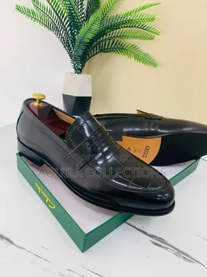 Gucci Croc-Embossed Leather Loafers: Black & Coffee