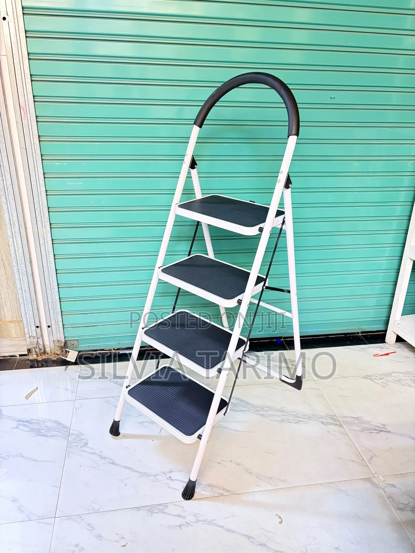 Folding Ladder With Safety Handrail