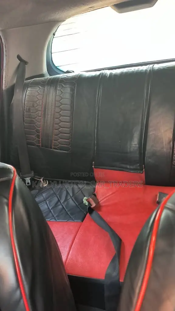 Toyota Vitz 2005 Black