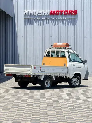 Toyota TownAce 2002 White