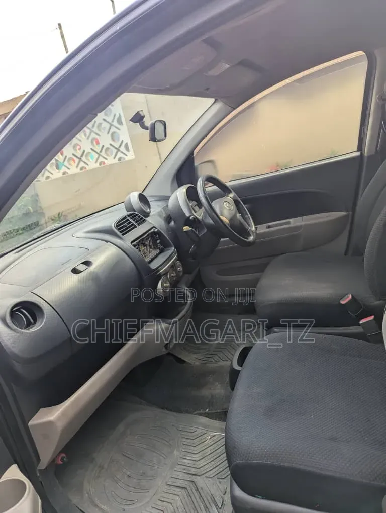 Toyota Passo 2005 Black