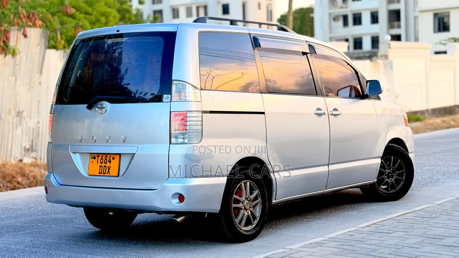 Toyota Noah 2005 Silver