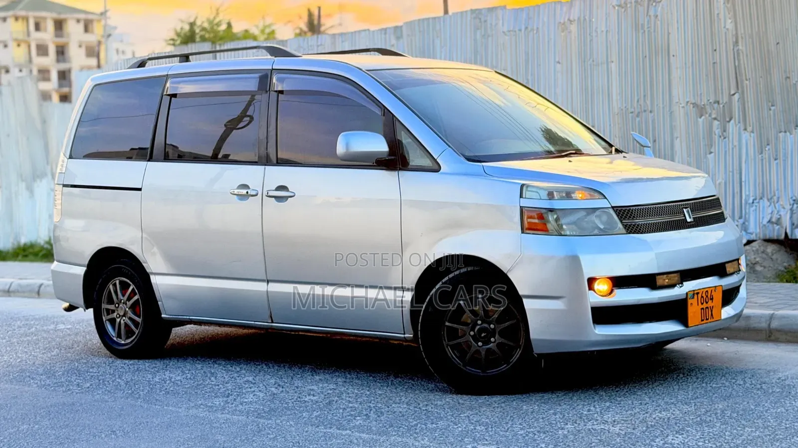 Toyota Noah 2005 Silver