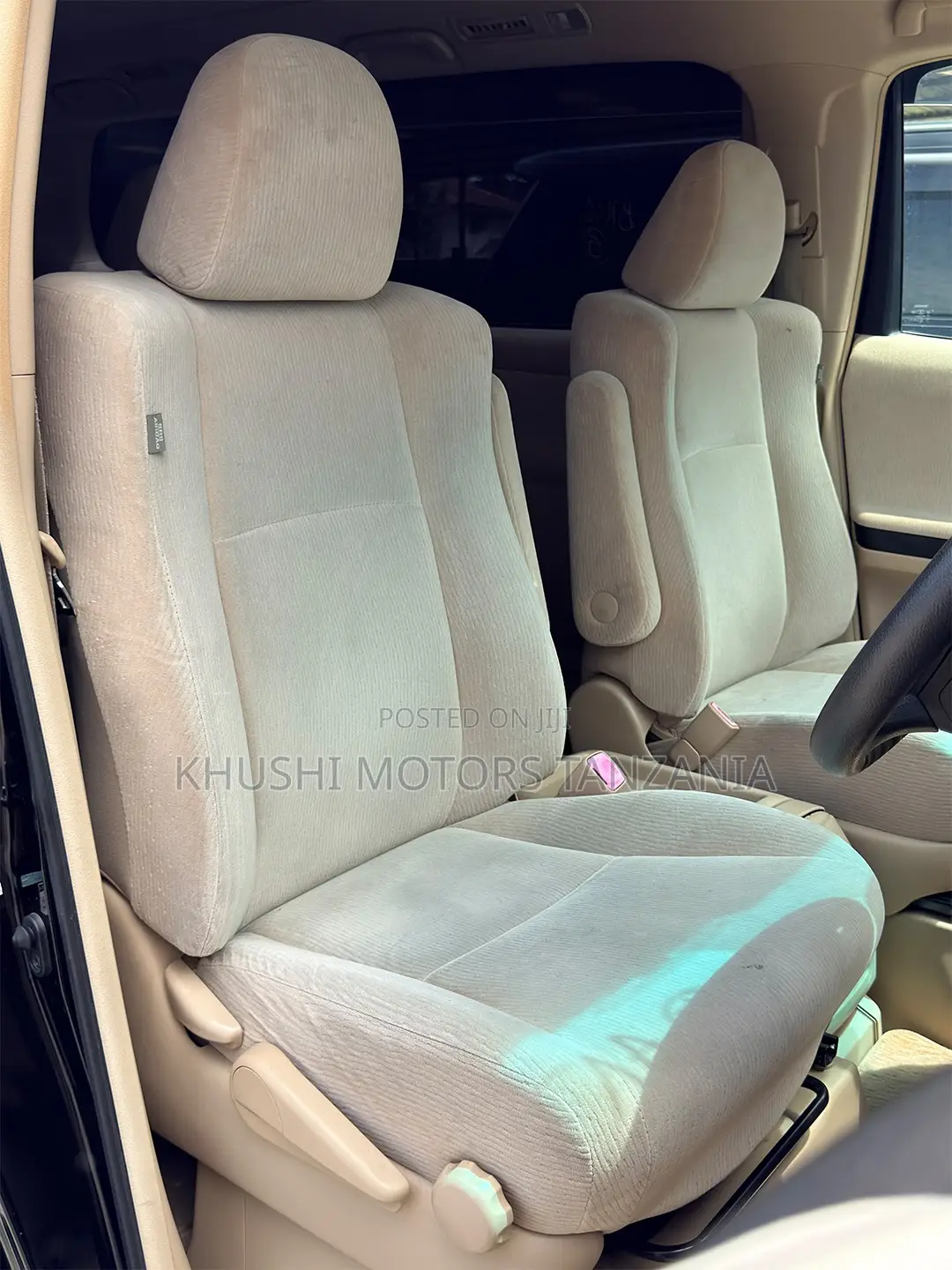 Toyota Alphard 2010