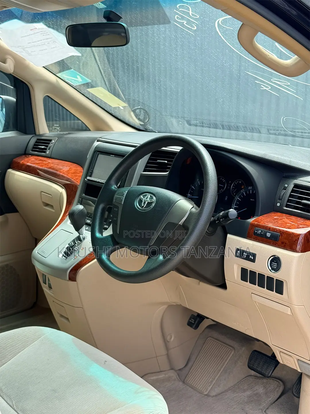 Toyota Alphard 2010