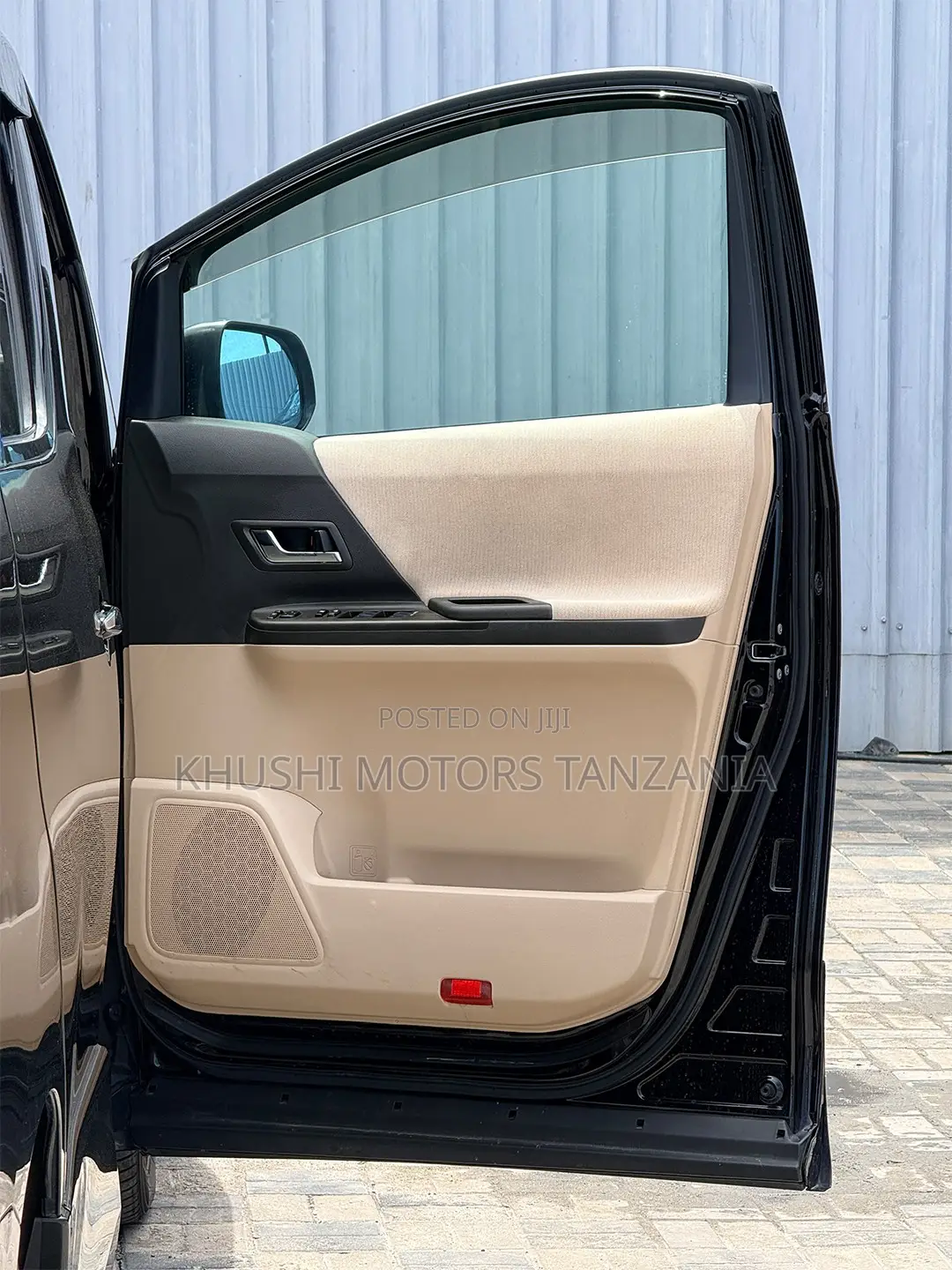 Toyota Alphard 2010
