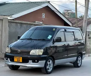 Toyota Noah 2.0 FWD (8 Seater) 2001 Black