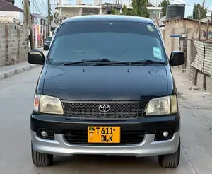 Toyota Noah 2.0 FWD (8 Seater) 2001 Black
