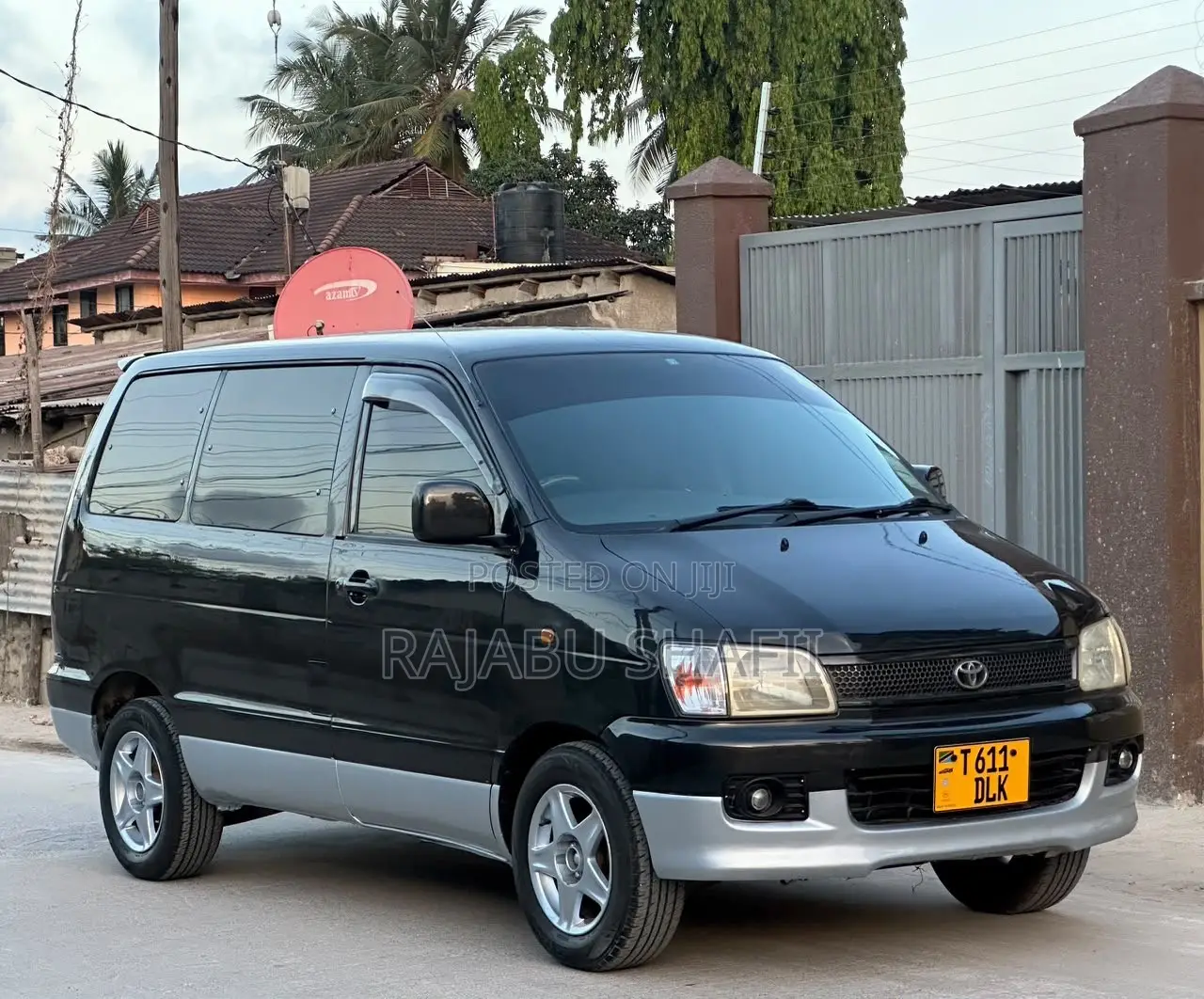 Toyota Noah 2.0 FWD (8 Seater) 2001 Black