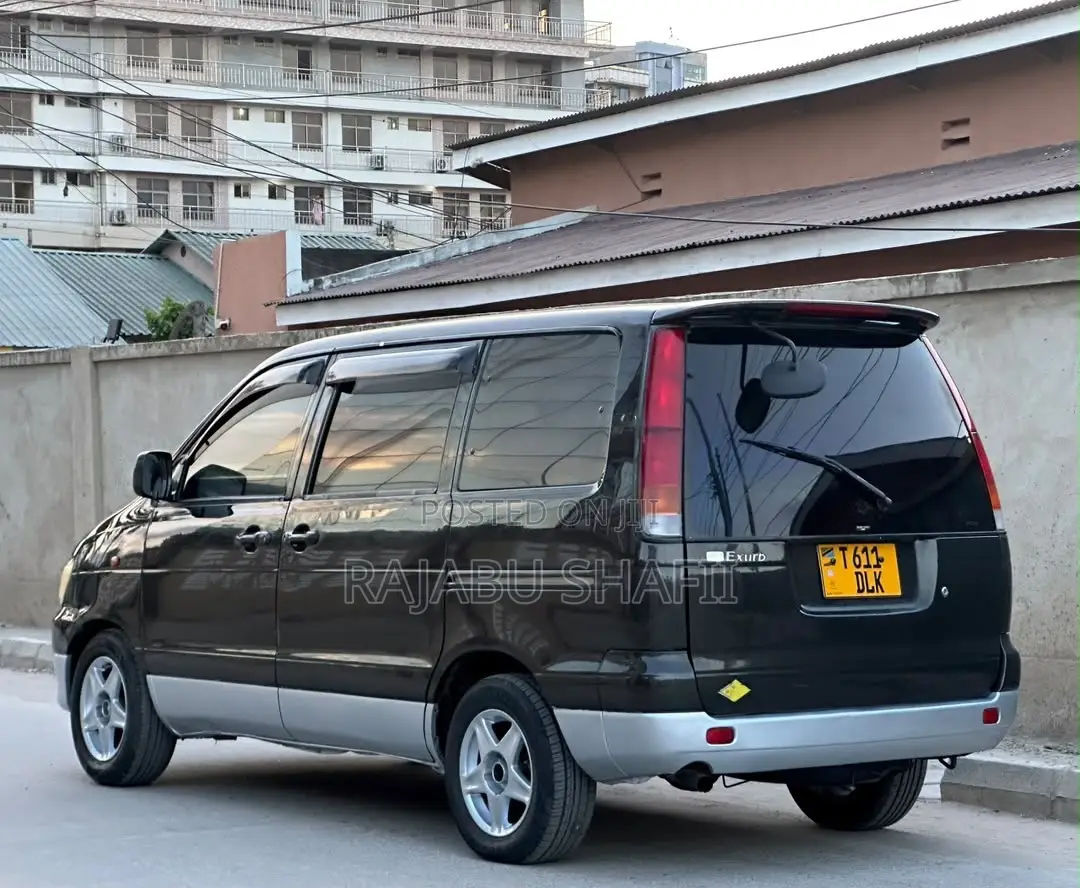 Toyota Noah 2.0 FWD (8 Seater) 2001 Black