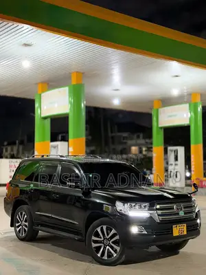 Toyota Land Cruiser 4.6 V8 AX 2017 Matt Black
