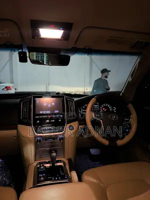 Toyota Land Cruiser 4.6 V8 AX 2017 Matt Black
