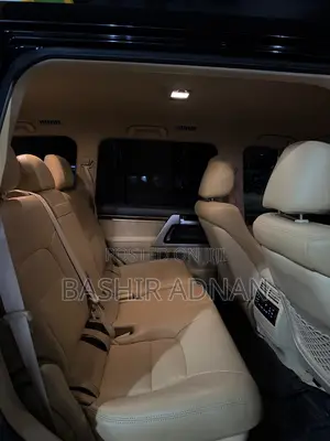 Toyota Land Cruiser 4.6 V8 AX 2017 Matt Black
