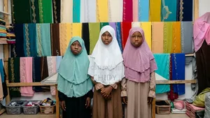 Abaya Himary