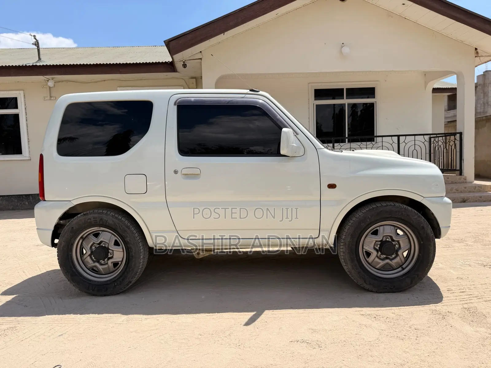 Suzuki Jimny 2000 White