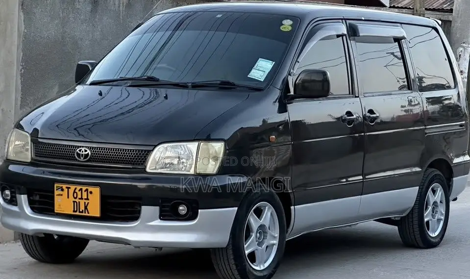 Toyota Noah 2001 Black
