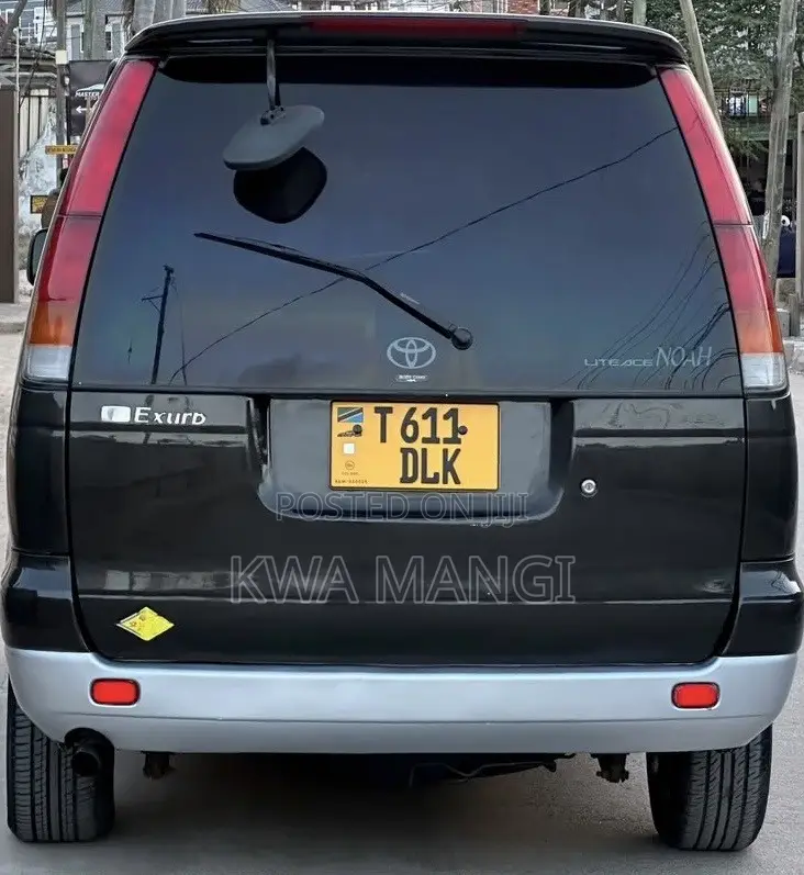 Toyota Noah 2001 Black