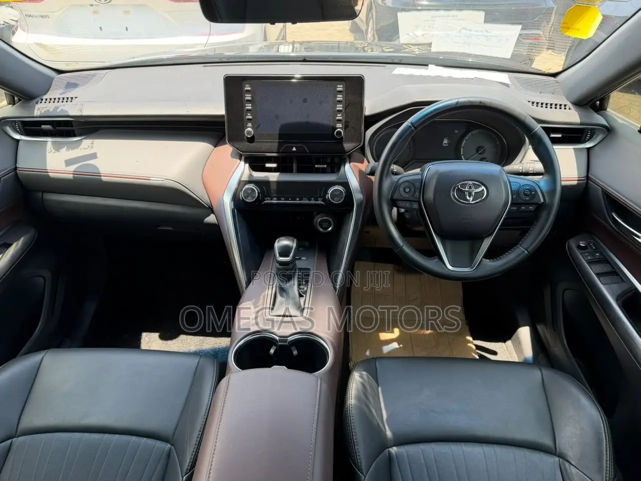 Toyota Harrier 2.0 2020 Black