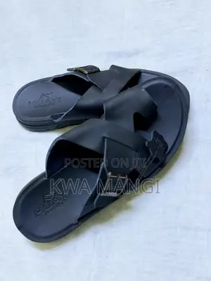 Huayi Men Sandals