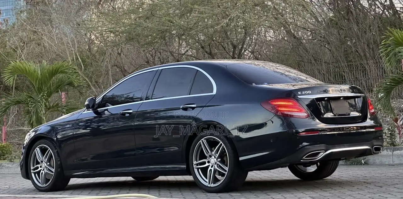Mercedes-Benz C-Class 2017 Black