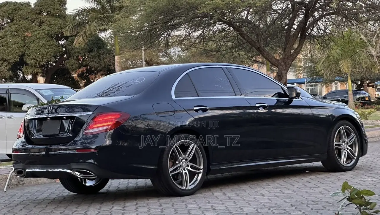 Mercedes-Benz C-Class 2017 Black