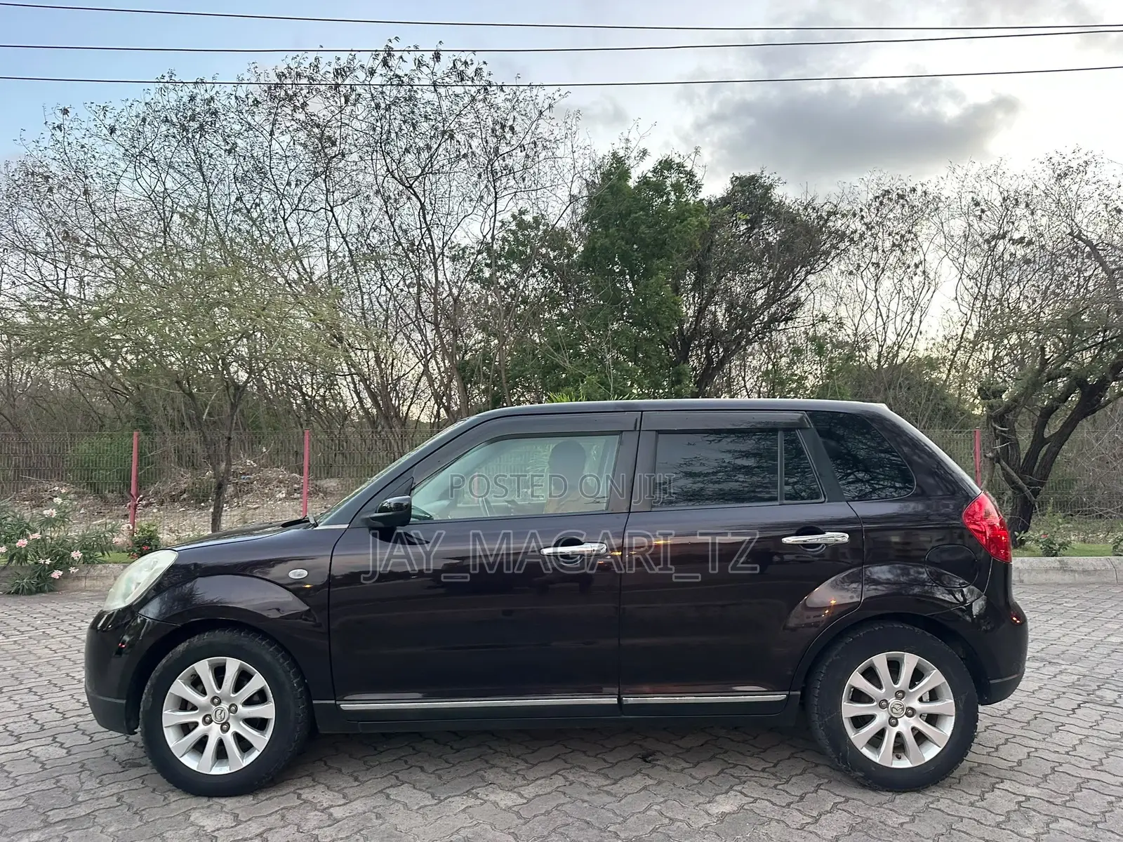 Mazda Verisa 2008 Maroon