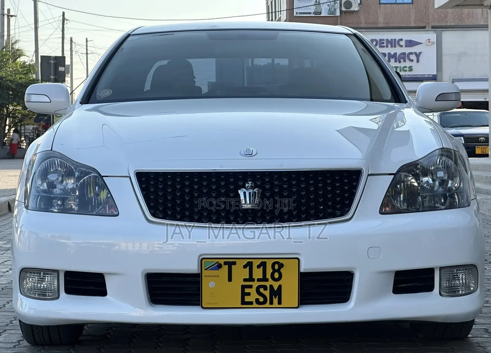 Toyota Crown 2006 White