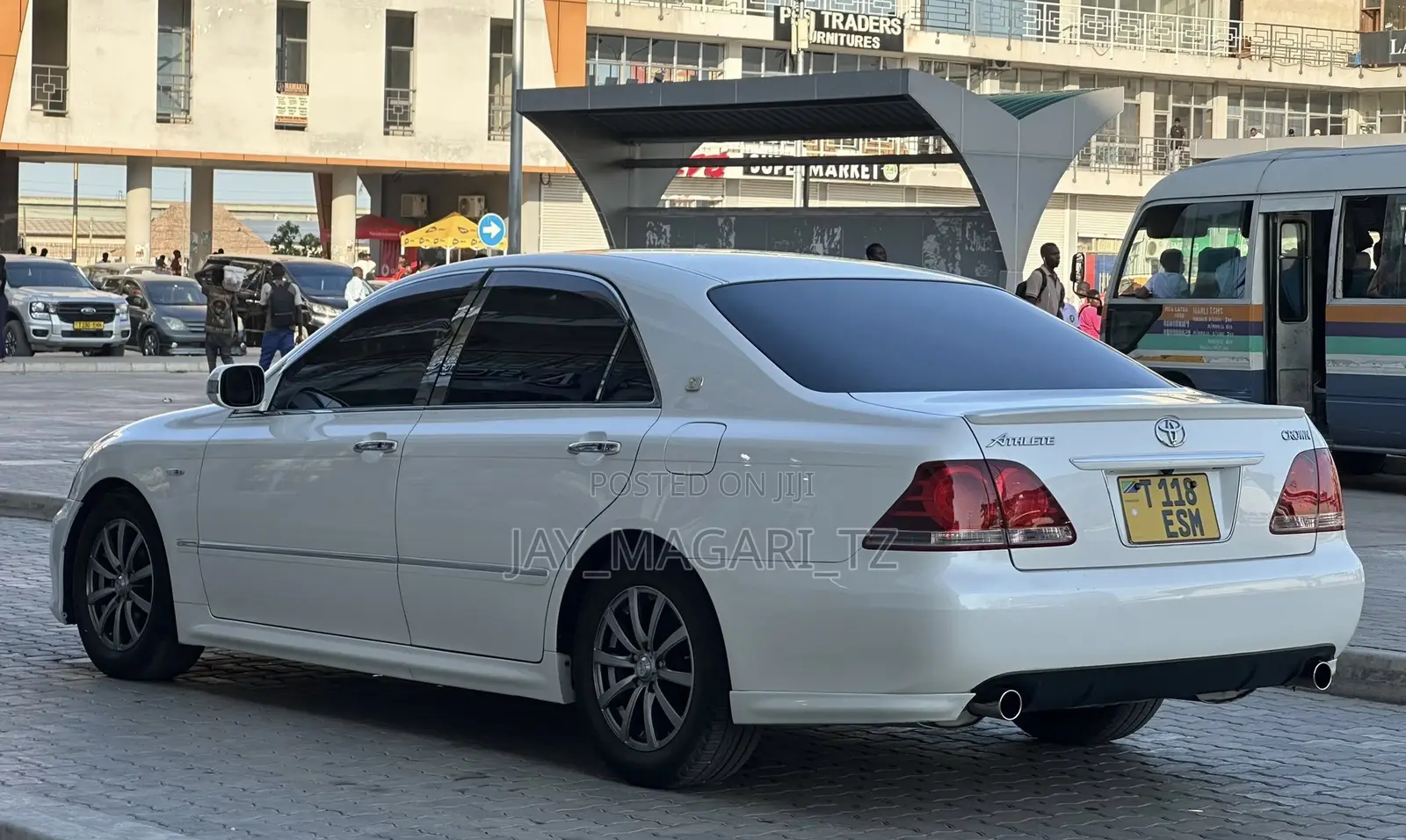 Toyota Crown 2006 White